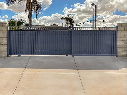 Automated driveway gate system